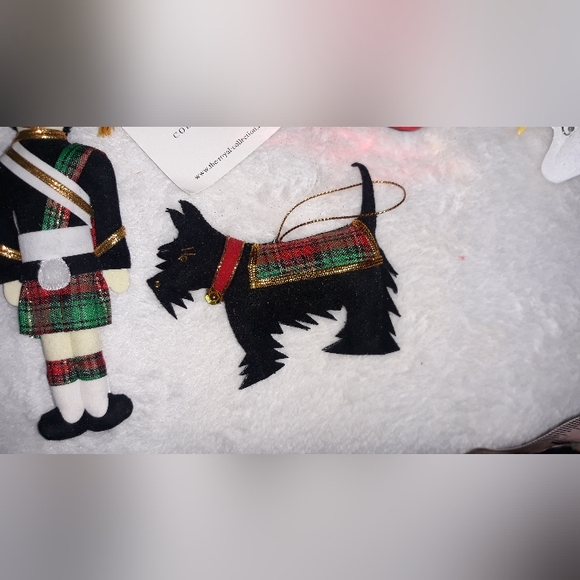 Saint Nicholas FELT QUEENS SCOTS GUARD & SCOTTISH TERRIER TARTAN KILT - Picture 3 of 5